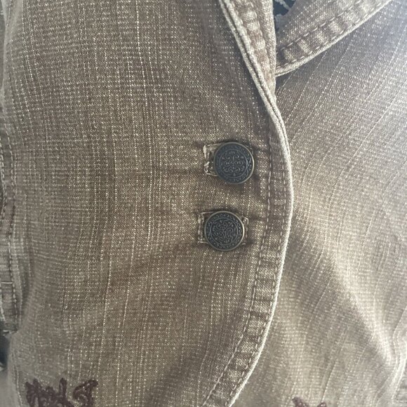 FDJ French Dressing Brown Embroidered Denim Look Short 2-button Blazer (TT) - Picture 11 of 13